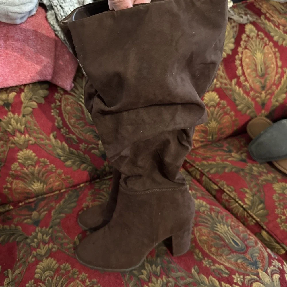 Wonderly Women's Knee High Brown Boots Size 9